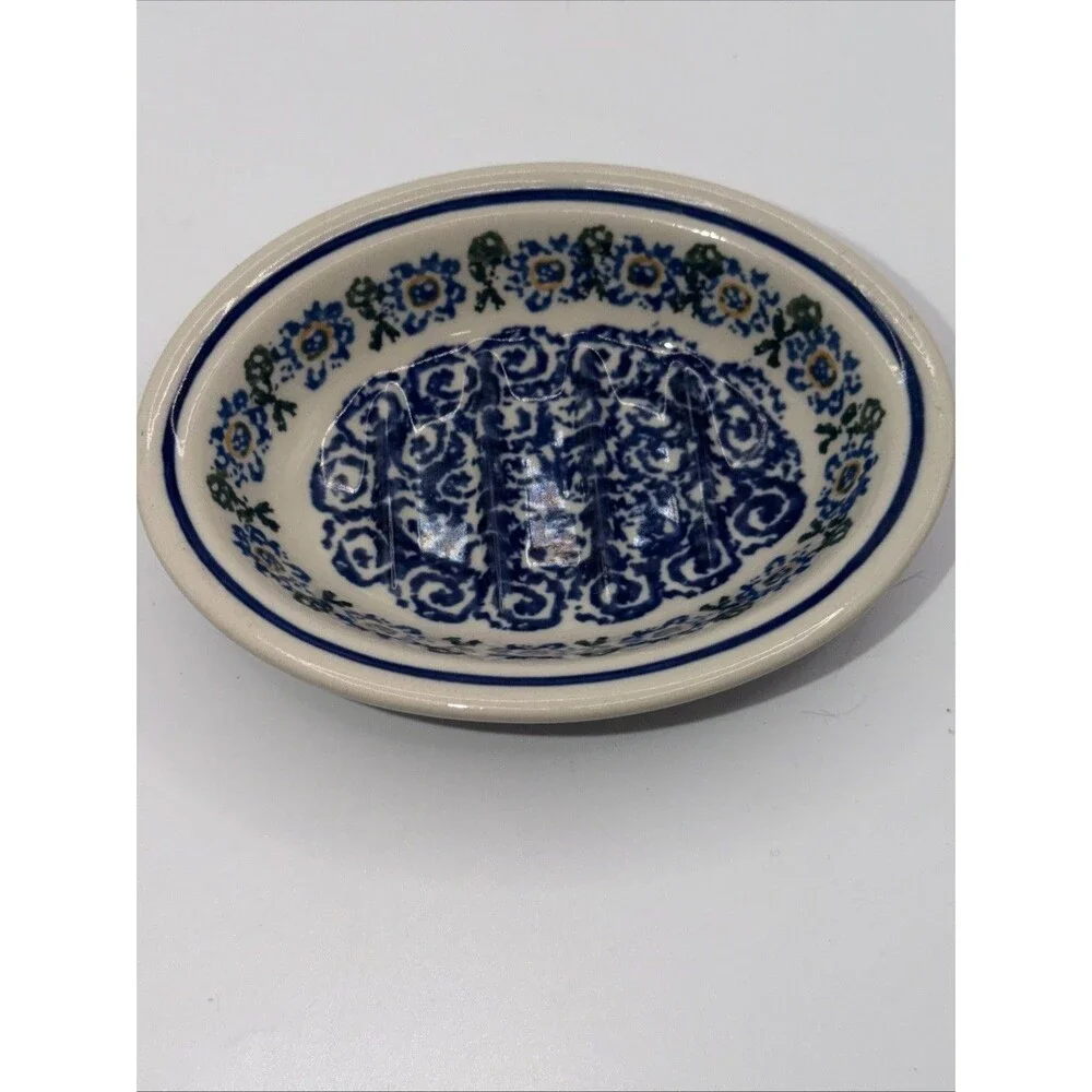 Boleslawiec Polish Pottery Handmade Soap Dish With Ridges